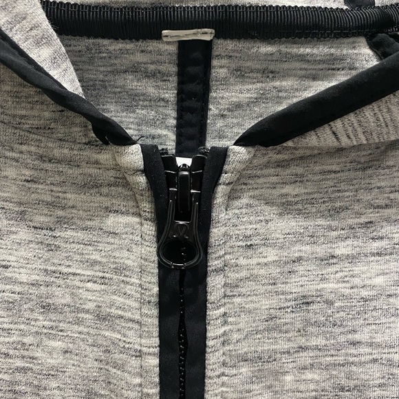 Lululemon hoodie - size 8 - Picture 2 of 6